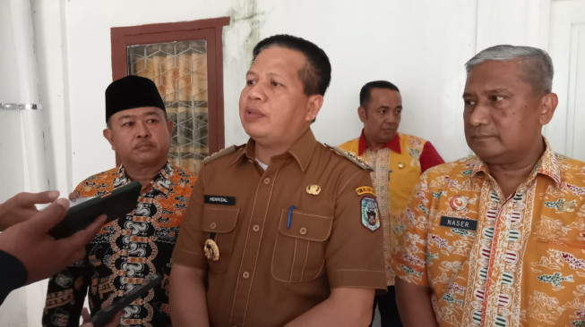 Henrizal Turun Langsung Meninjau Lokasi Gedung Pasar Bawah